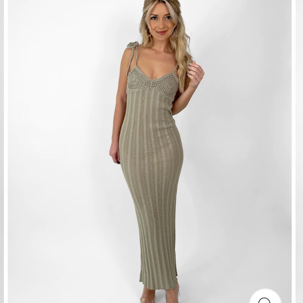 ISLE OF PARADISE MAXI DRESS